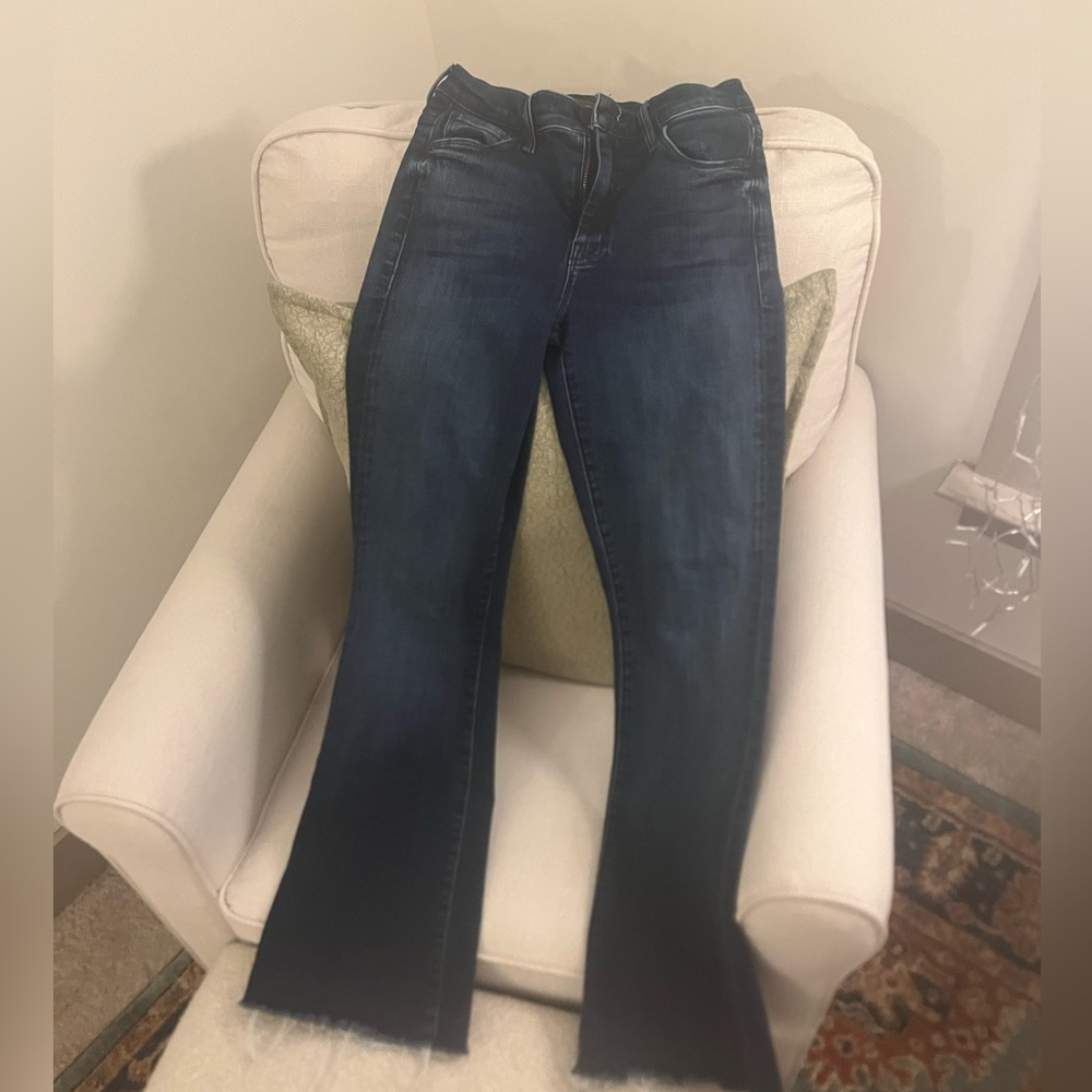Mother weekender fray size 23